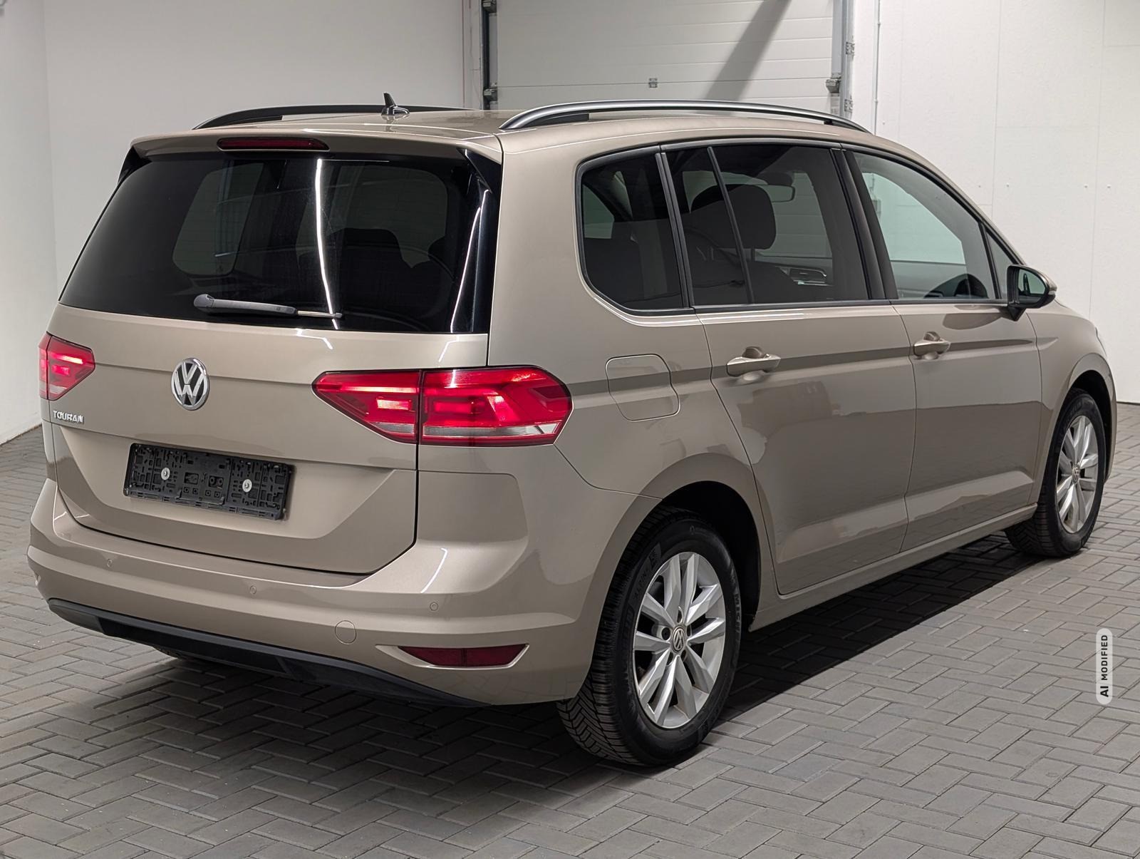 Volkswagen Touran 7-Sitze/Sthzg/LED/Navi/ACC/SHZ/PDC/AHK