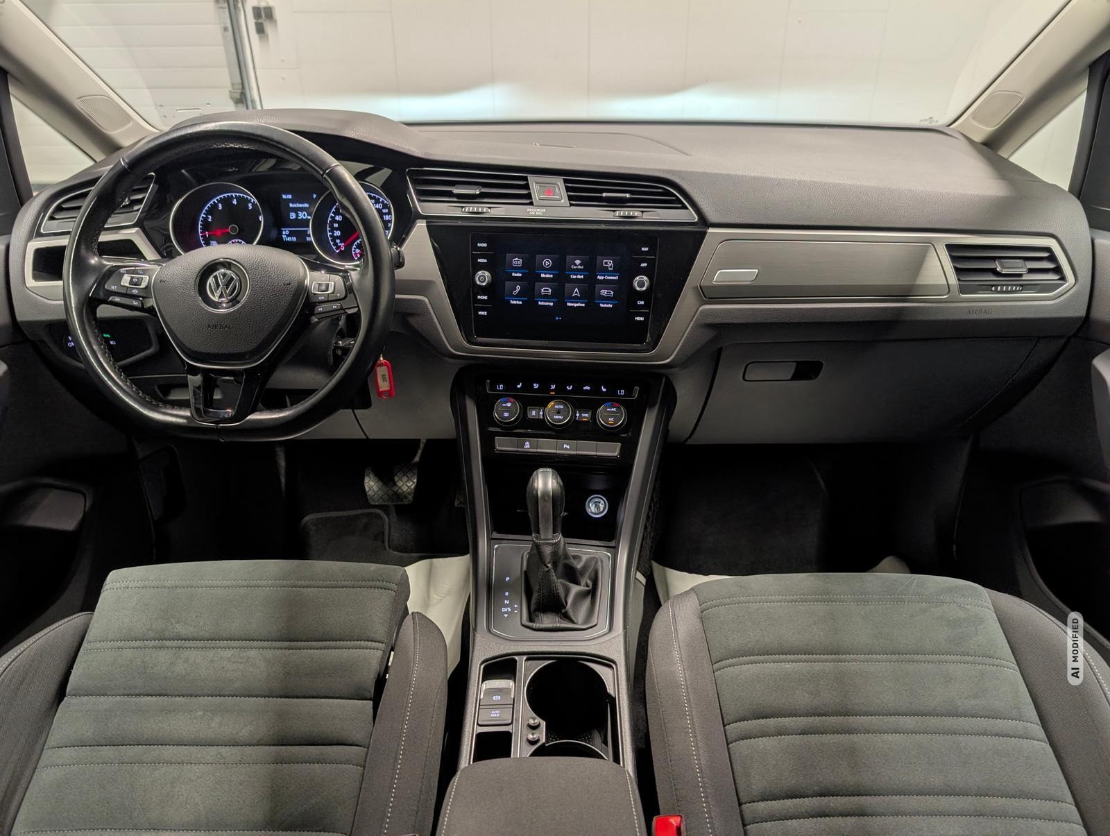 Volkswagen Touran 7-Sitze/Sthzg/LED/Navi/ACC/SHZ/PDC/AHK