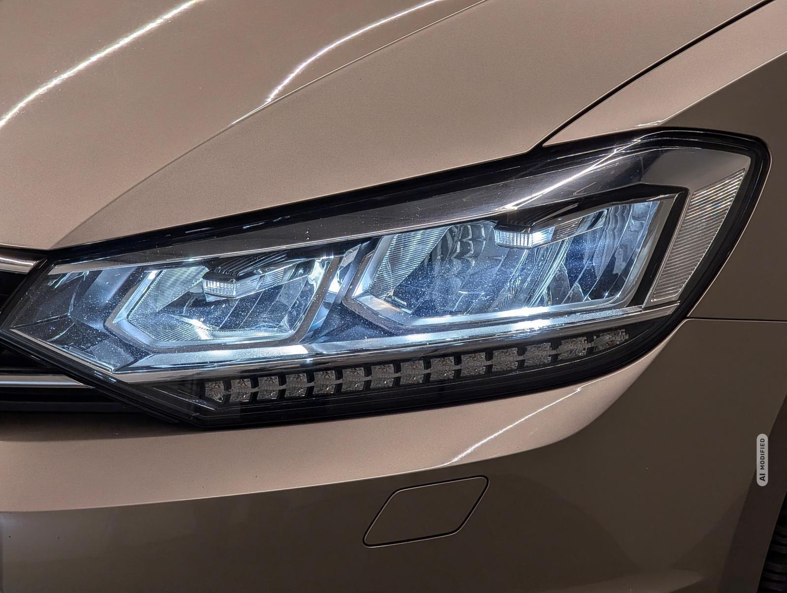 Volkswagen Touran 7-Sitze/Sthzg/LED/Navi/ACC/SHZ/PDC/AHK