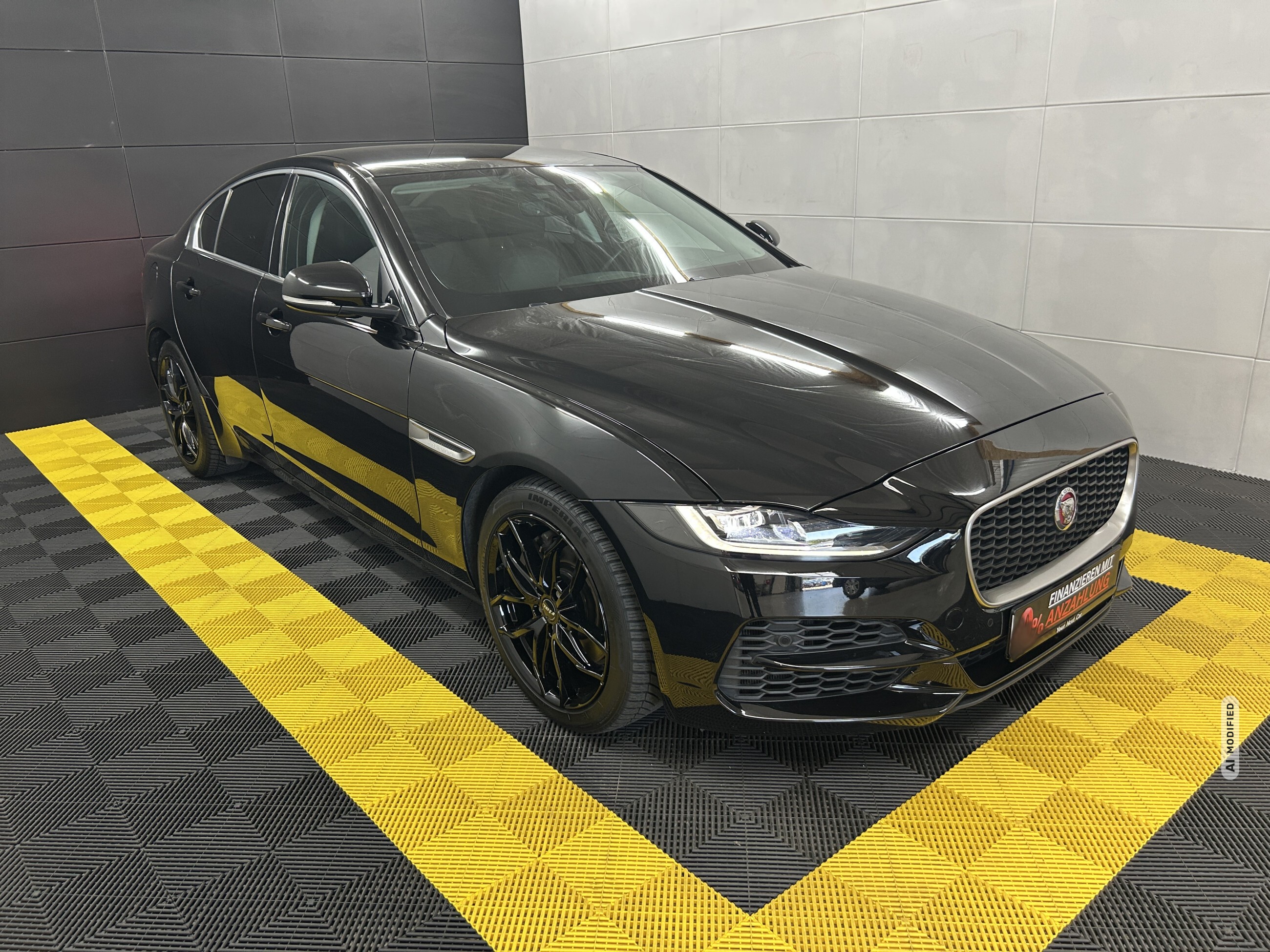 Jaguar XE S+KAM+LED+Keyless+NBA+TEMP+SHA+CarPlay