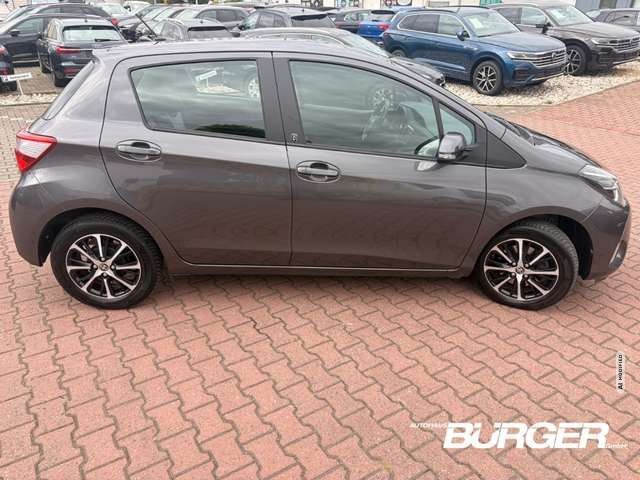 Toyota Yaris Team D SHZ Kamera Spurhalteass. Fernlichtass. Verk