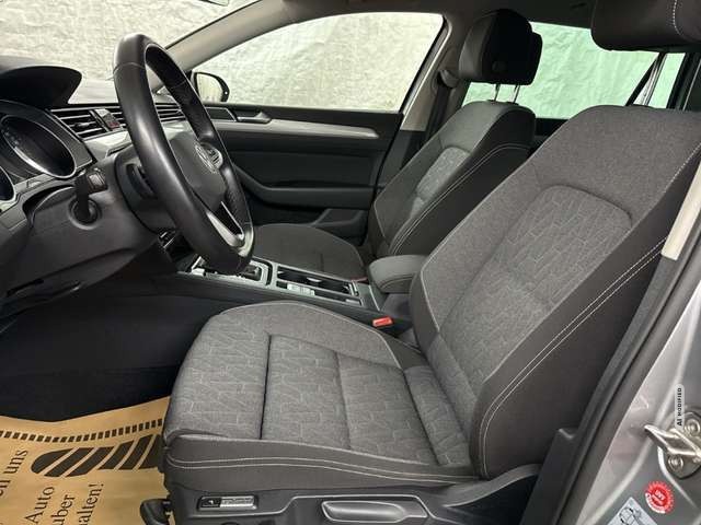 Volkswagen Passat 2.0TDI Business LED KAMERANAVICARPLAY ACC