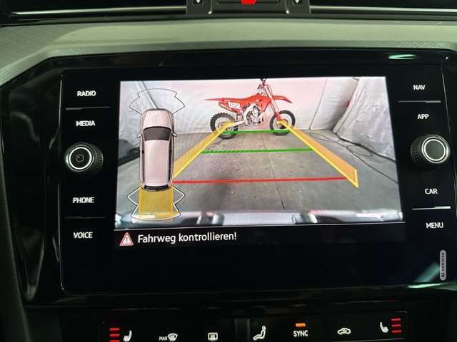 Volkswagen Passat 2.0TDI Business LED KAMERANAVICARPLAY ACC