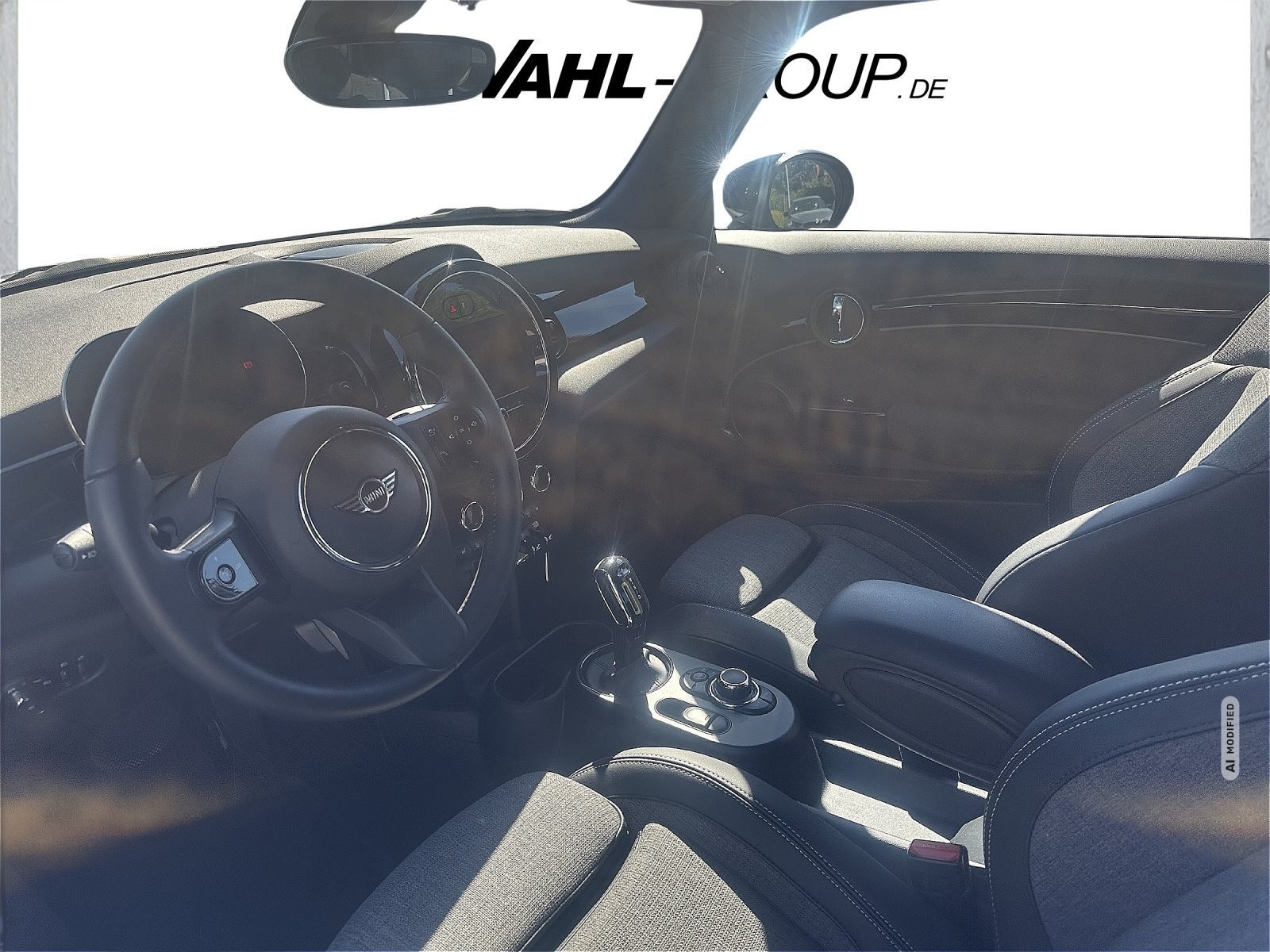 MINI Cooper SE SE CLASSIC TRIM NAVI LED GRA PDC SHZG DAB