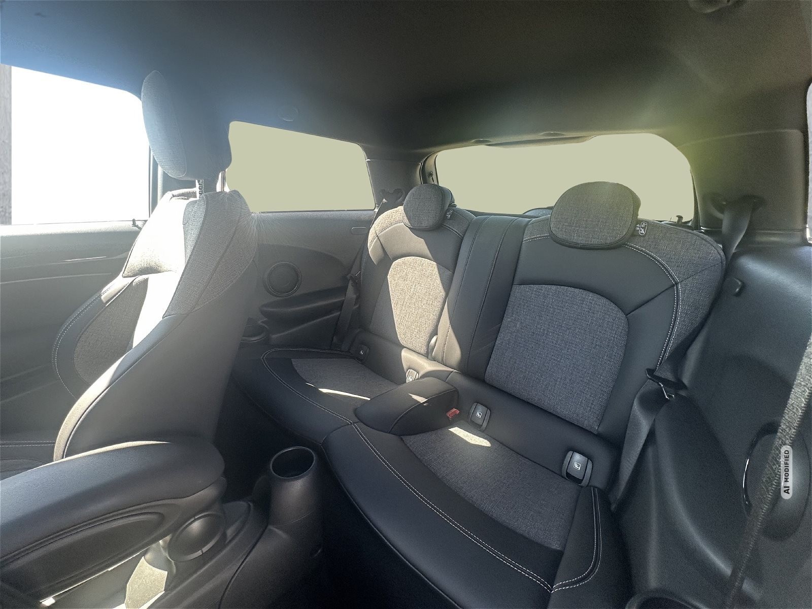 MINI Cooper SE SE CLASSIC TRIM NAVI LED GRA PDC SHZG DAB