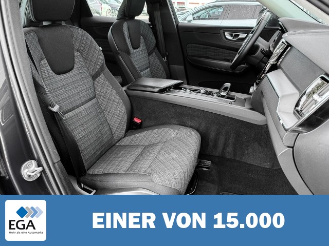 Volvo XC60 Core 2WD AHK Digitales Cockpit Soundsystem LED Sperrdiff. El. Heckklappe Ap