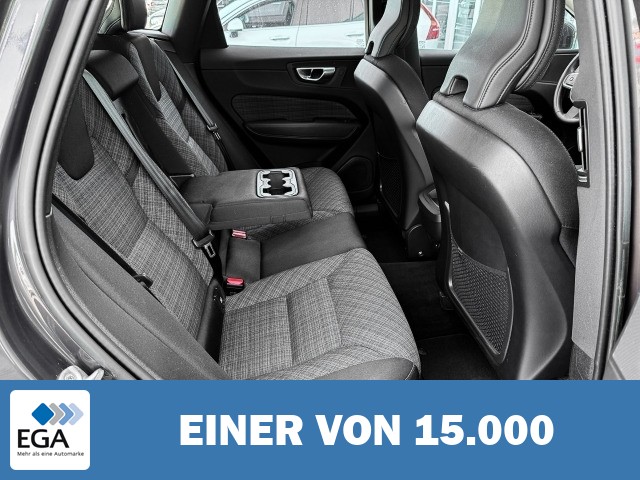 Volvo XC60 Core 2WD AHK Digitales Cockpit Soundsystem LED Sperrdiff. El. Heckklappe Ap