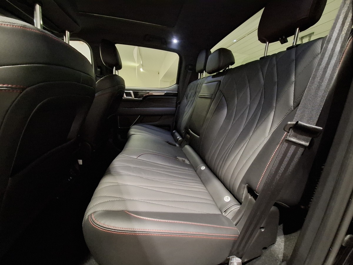 Foton 4 Ultra Sitzbelüftung Panorama Leder NEU