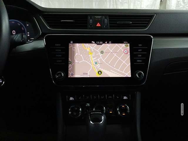 Skoda Superb 2.0 TDI DSG Style MATRIX VIRTUAL STHZ ACC