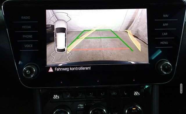 Skoda Superb 2.0 TDI DSG Style MATRIX VIRTUAL STHZ ACC
