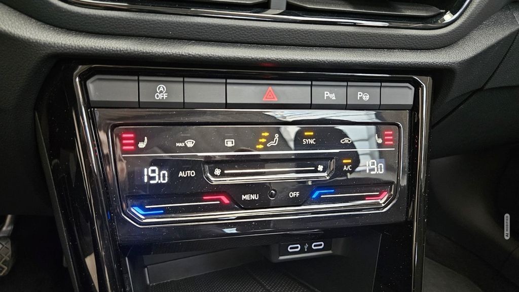 Volkswagen T-Roc Cabriolet Style LED ACC Navi Kamera SHZ