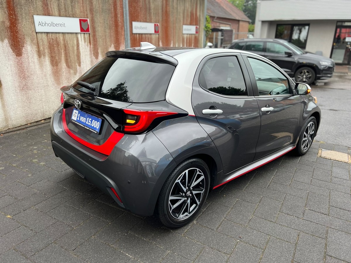 Toyota Yaris 1.5 VVT-i Comfort - R.Kamera - PDC - Alu - T.omat