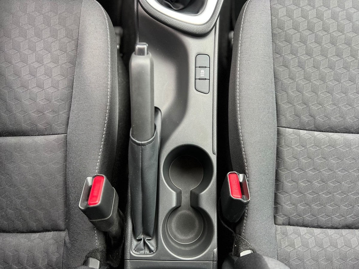 Toyota Yaris 1.5 VVT-i Comfort - R.Kamera - PDC - Alu - T.omat