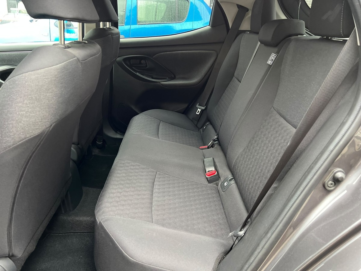 Toyota Yaris 1.5 VVT-i Comfort - R.Kamera - PDC - Alu - T.omat