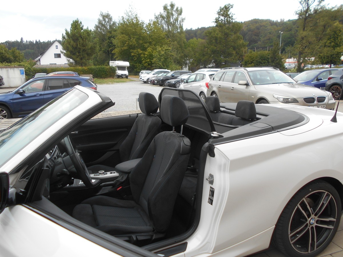 BMW 220 i Cabrio MSport