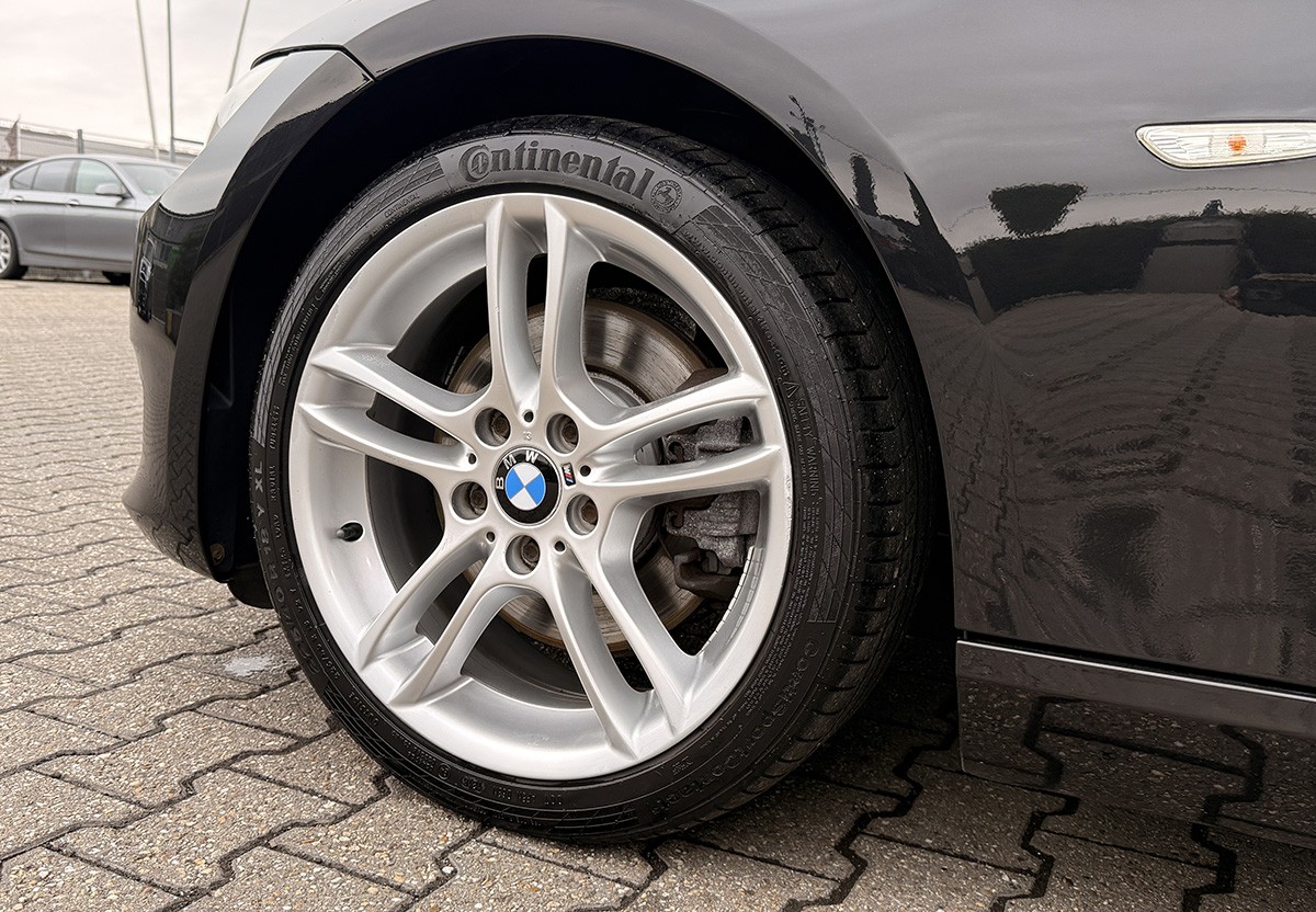 BMW 330d Cabrio Individual Harman Kardon ACC AHK