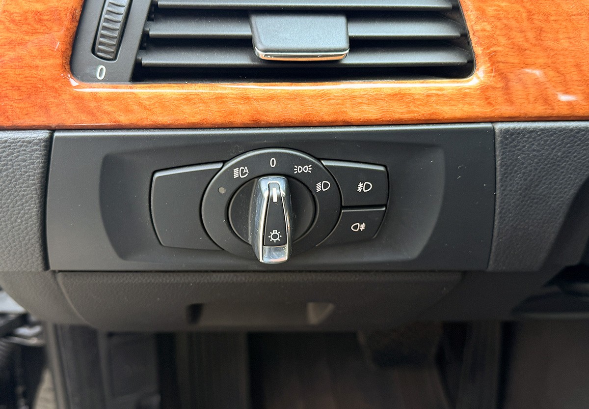 BMW 330d Cabrio Individual Harman Kardon ACC AHK