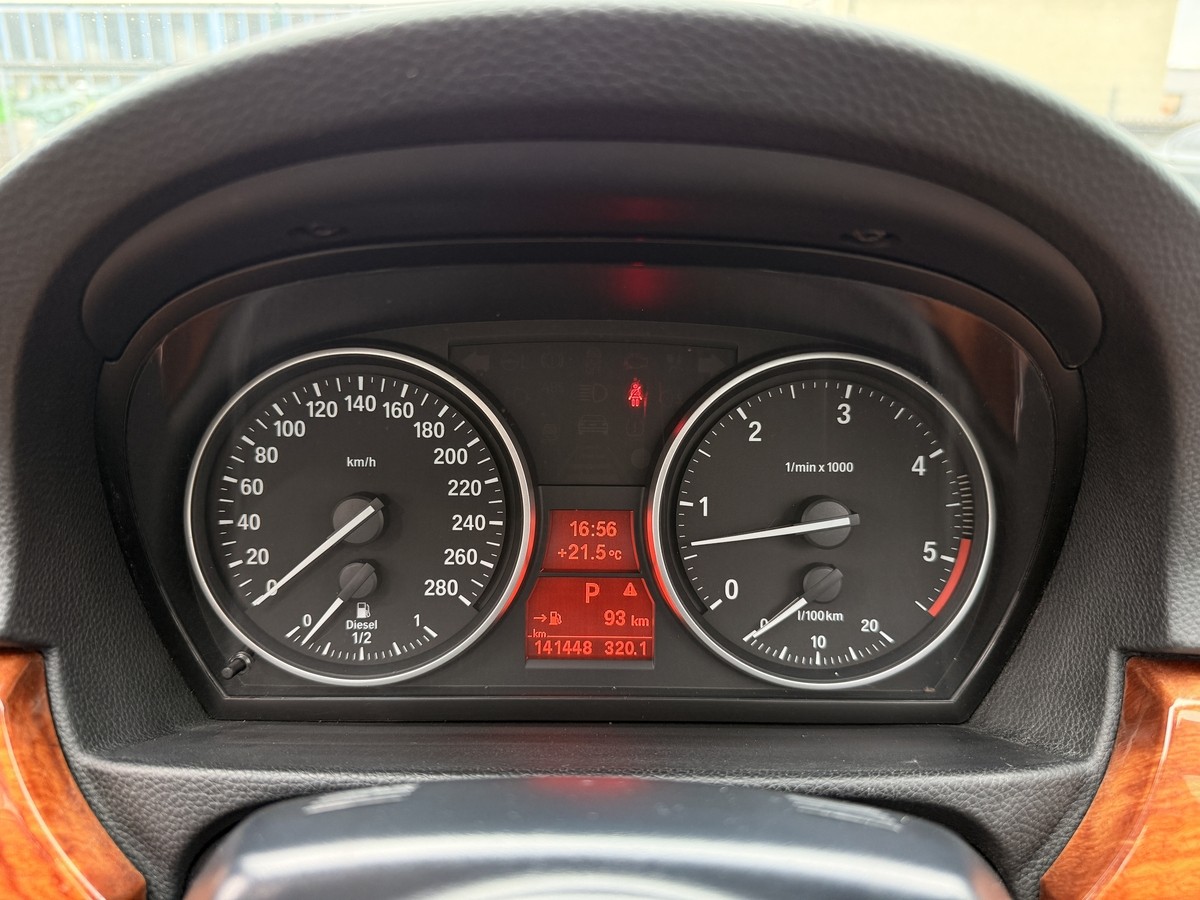 BMW 330d Cabrio Individual Harman Kardon ACC AHK