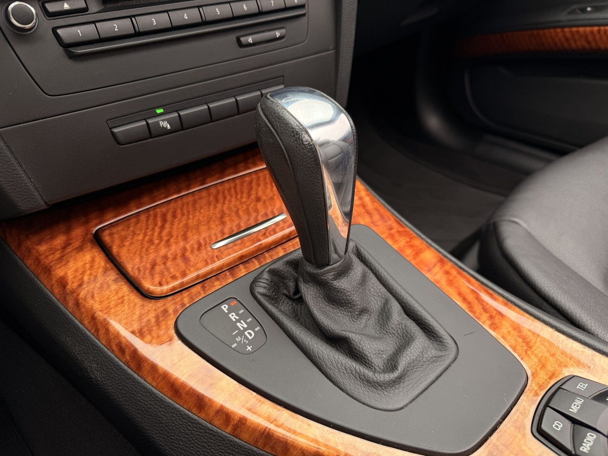 BMW 330d Cabrio Individual Harman Kardon ACC AHK