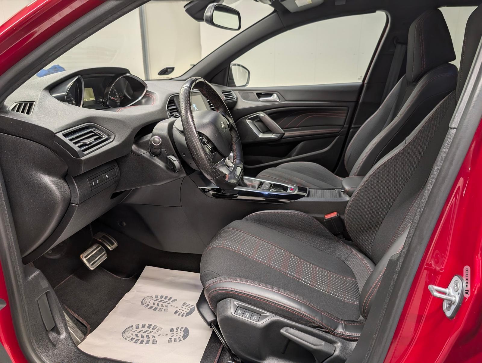 Peugeot 308 Allure GT-Line LED/Navi/SHZ/Kam/Tempom./17LM