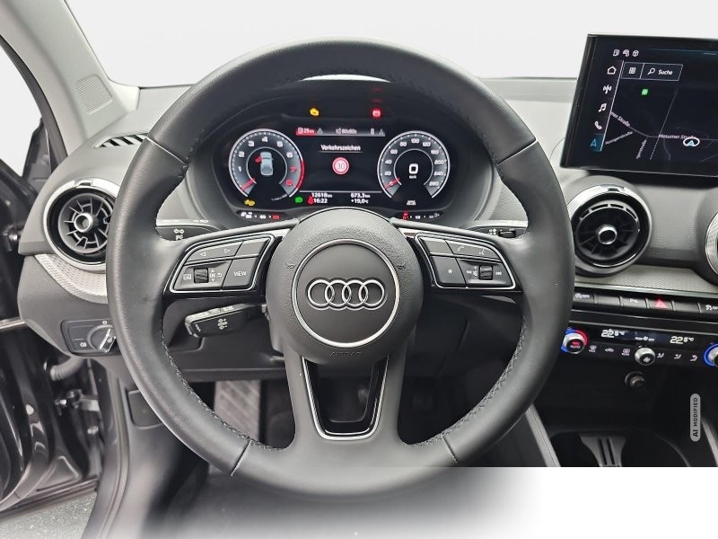 Audi Q2 30 TFSI S line Navi LED Kamera LM17