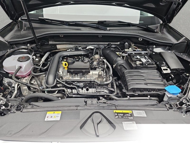 Audi Q2 30 TFSI S line Navi LED Kamera LM17