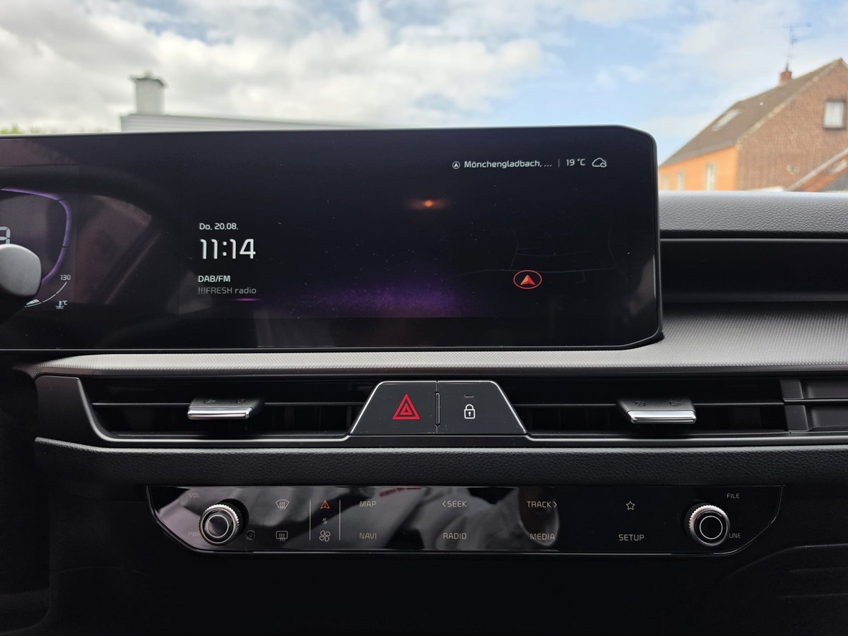Kia Stonic 1.0 T-GDI SPIN - Navi - PDC - R.Kam - Sitzhzg 