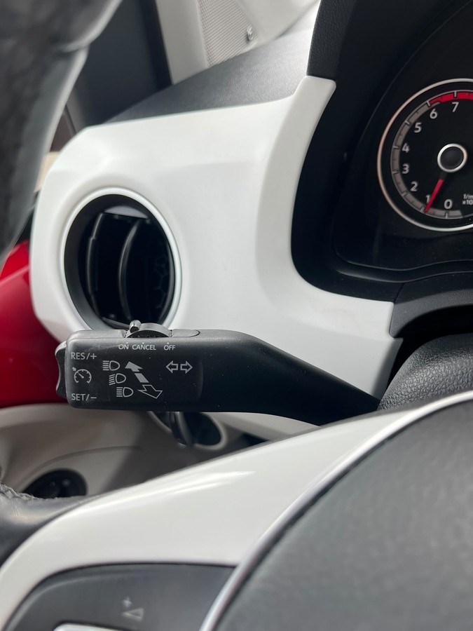 Volkswagen up! 1.0 BMT beats *Einparkhilfe hinten*Bluetooth*Sitzheizung