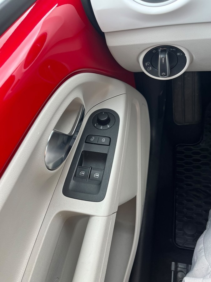 Volkswagen up! 1.0 BMT beats *Einparkhilfe hinten*Bluetooth*Sitzheizung