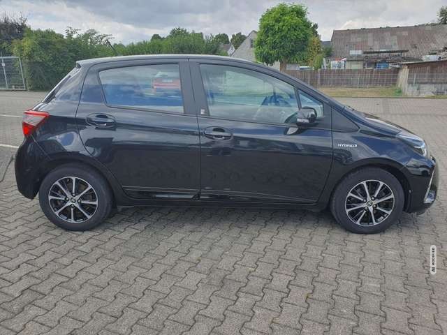 Toyota Yaris Hybrid 1.5 VVT-i Team Deutschland