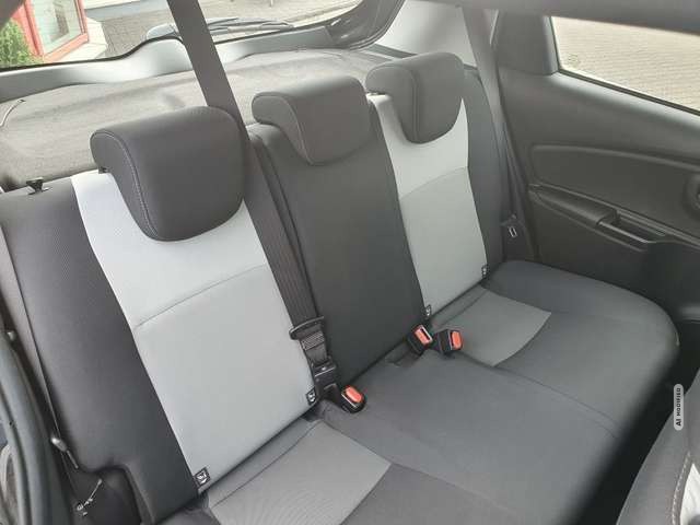 Toyota Yaris Hybrid 1.5 VVT-i Team Deutschland