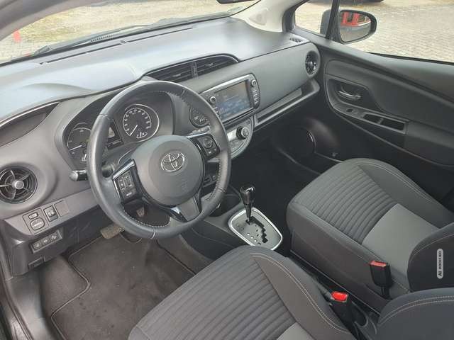 Toyota Yaris Hybrid 1.5 VVT-i Team Deutschland