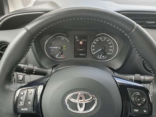 Toyota Yaris Hybrid 1.5 VVT-i Team Deutschland