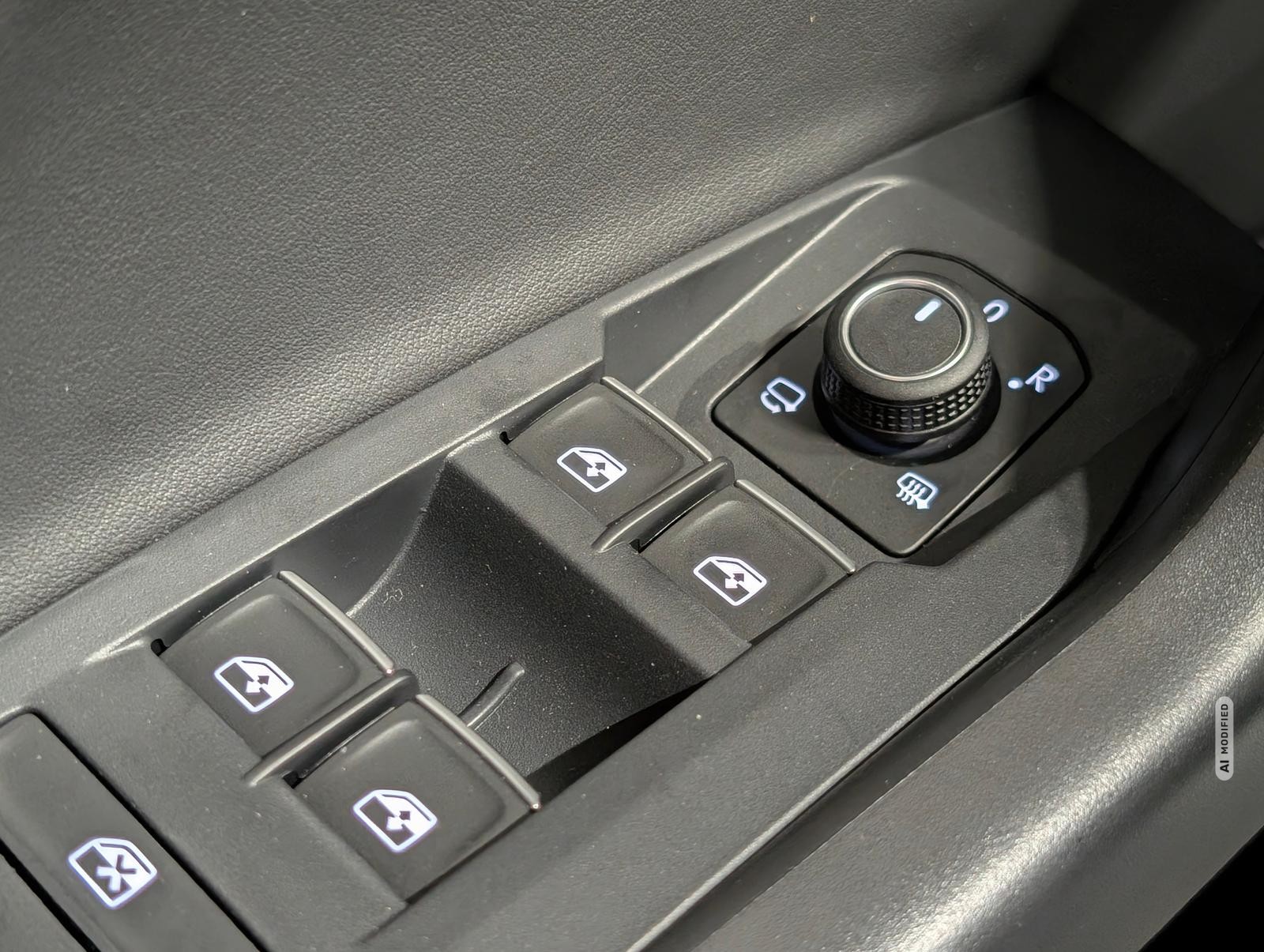 Volkswagen T-Cross R-Line IQ-Light/Kam/SHZ/ACC/App-C./18-LM