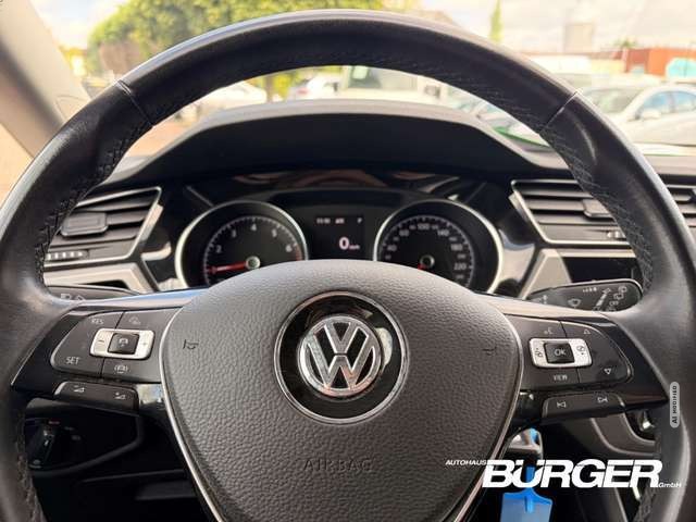 Volkswagen Touran Comfortline Navi 7-Sitzer ACC Kamera Sitzheizung