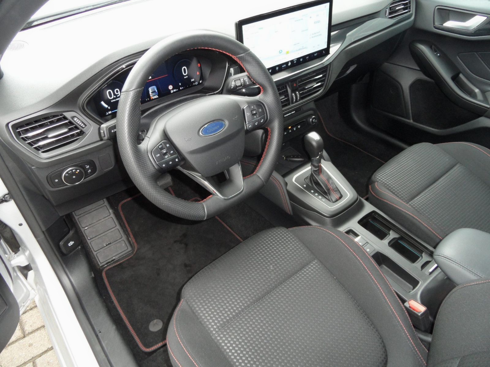 Ford Focus Turnier ST-Line X+Cam+Panoramadach+AHK+AT