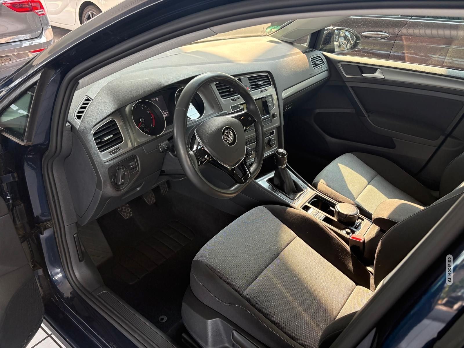 Volkswagen Golf VII Lim. Trendline BMT