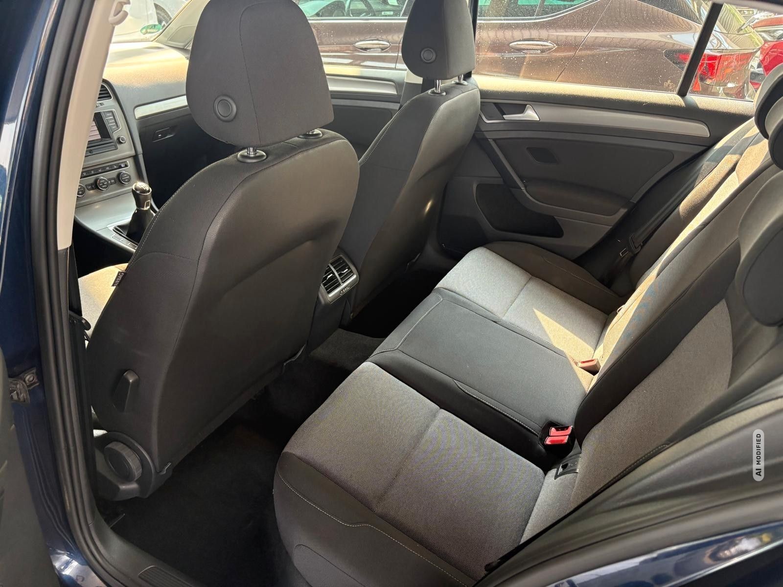 Volkswagen Golf VII Lim. Trendline BMT