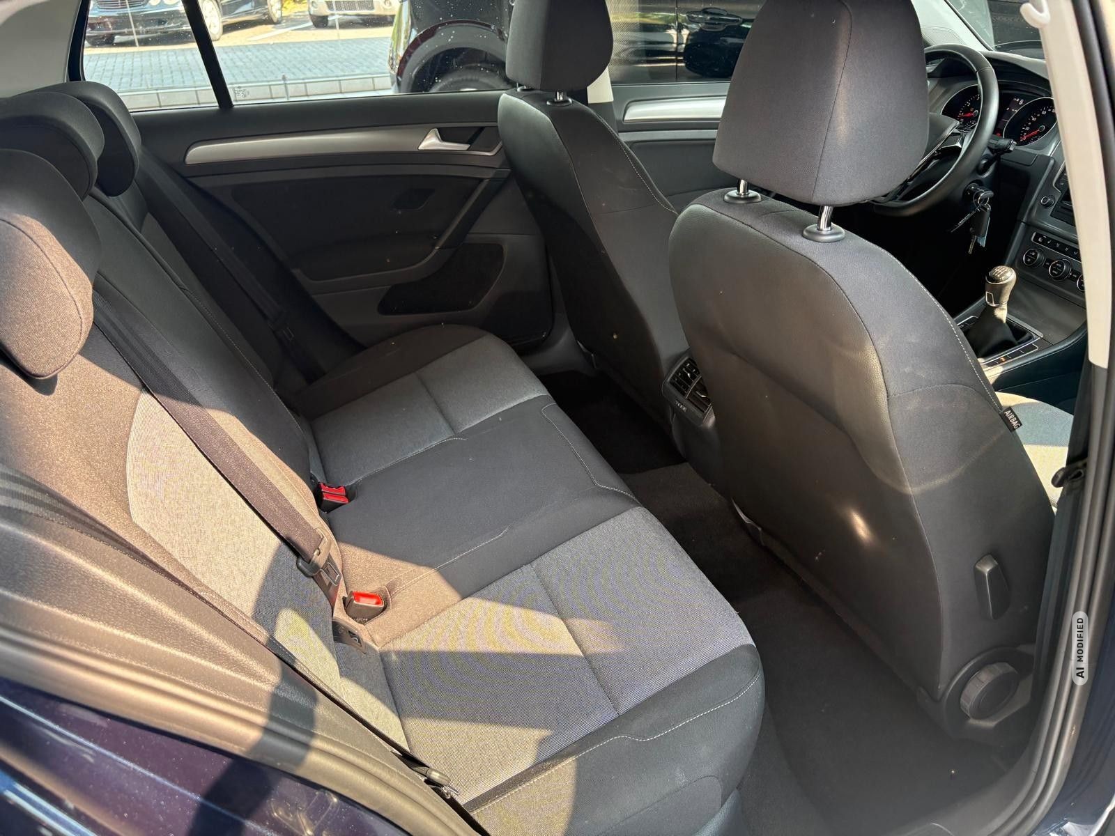 Volkswagen Golf VII Lim. Trendline BMT