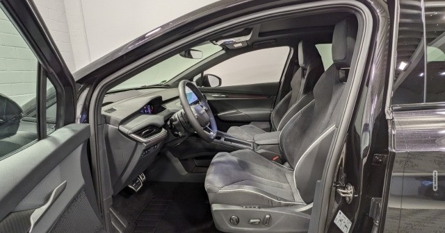 Skoda Enyaq 85x Sportline DCC AHK MAXX Transport Pano 21''-LM