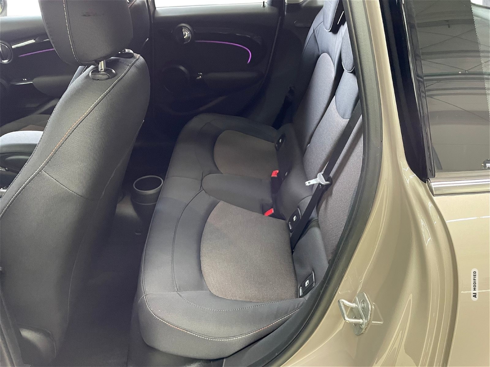 MINI Cooper 5-TÜRER LED KAMERA NAVI KOMFORTZG. ALU 16