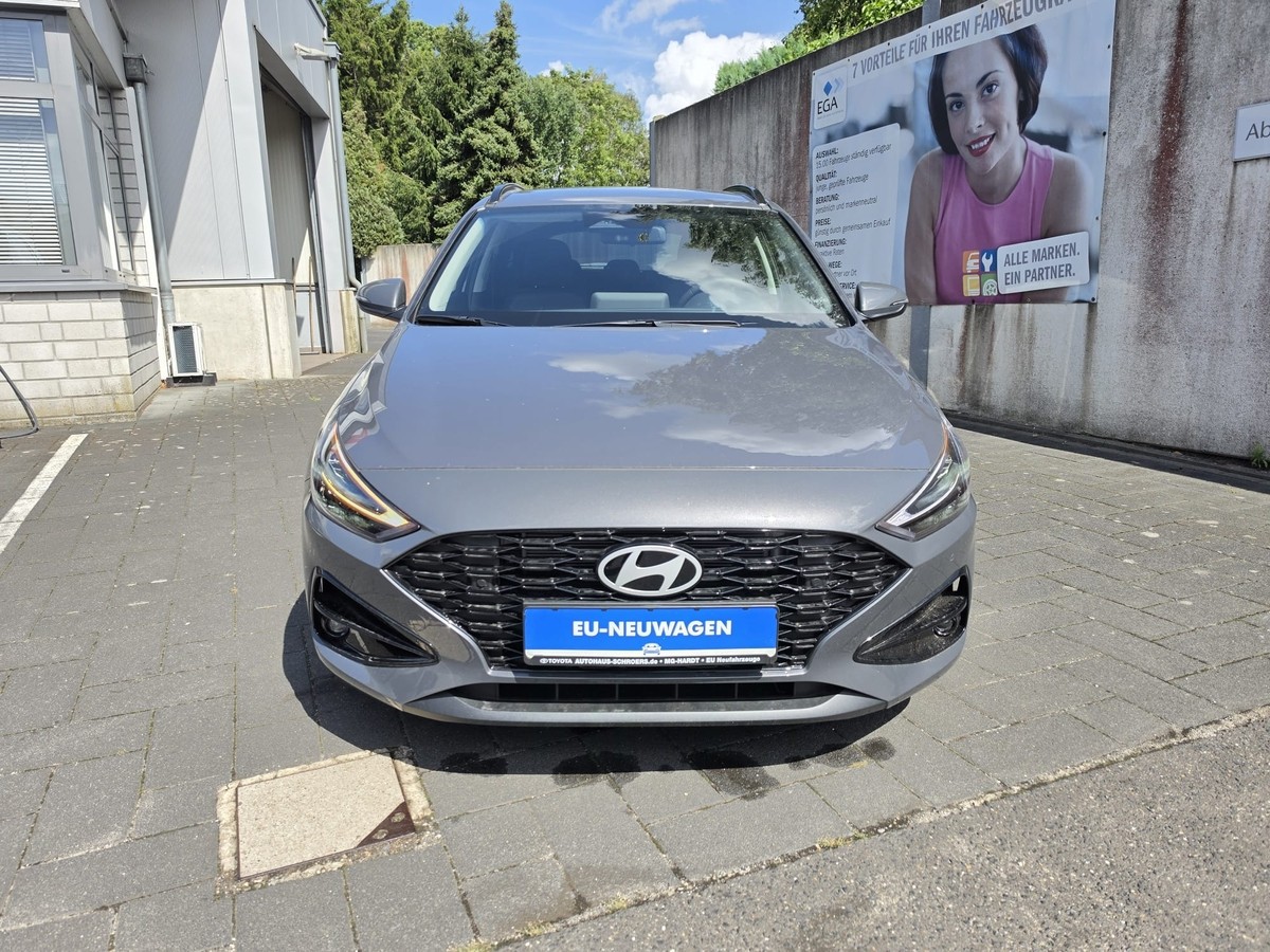 Hyundai i30 1.6 T-GDI GO - Navi - Sitzhzg - PDC v+h - R.Kam