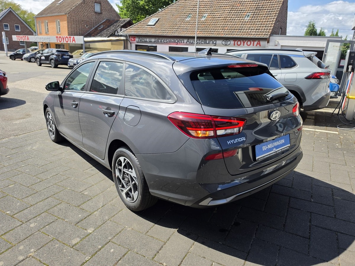 Hyundai i30 1.6 T-GDI GO - Navi - Sitzhzg - PDC v+h - R.Kam