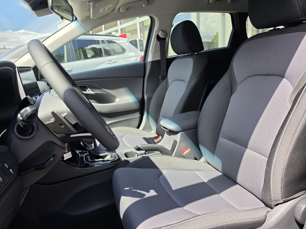 Hyundai i30 1.6 T-GDI GO - Navi - Sitzhzg - PDC v+h - R.Kam
