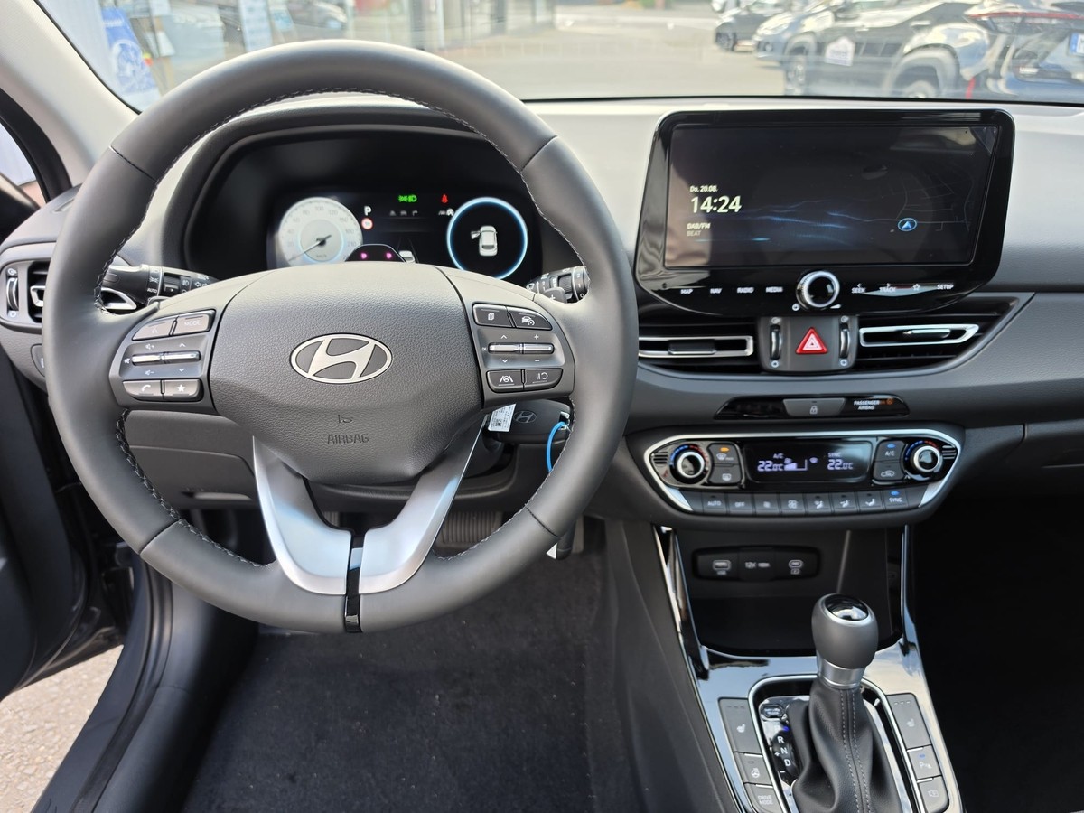 Hyundai i30 1.6 T-GDI GO - Navi - Sitzhzg - PDC v+h - R.Kam