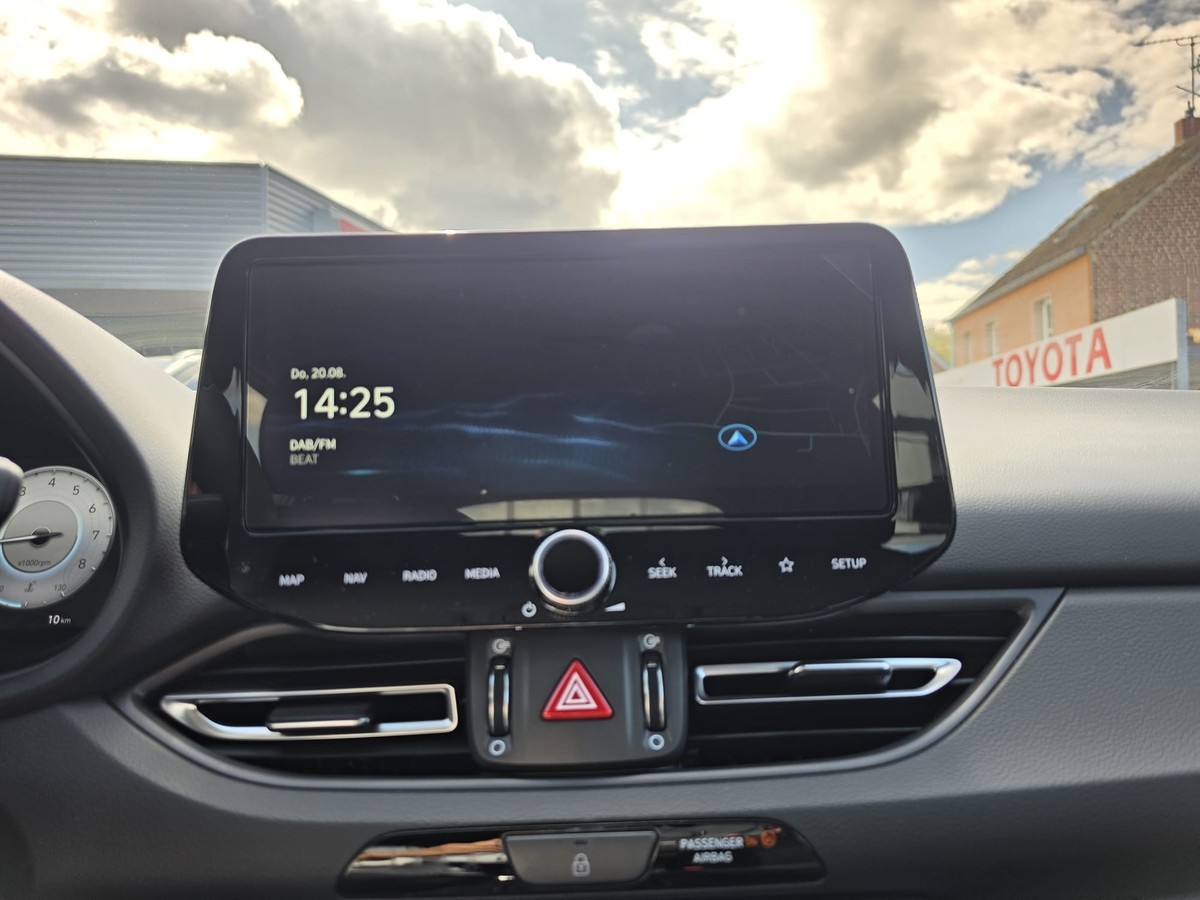 Hyundai i30 1.6 T-GDI GO - Navi - Sitzhzg - PDC v+h - R.Kam