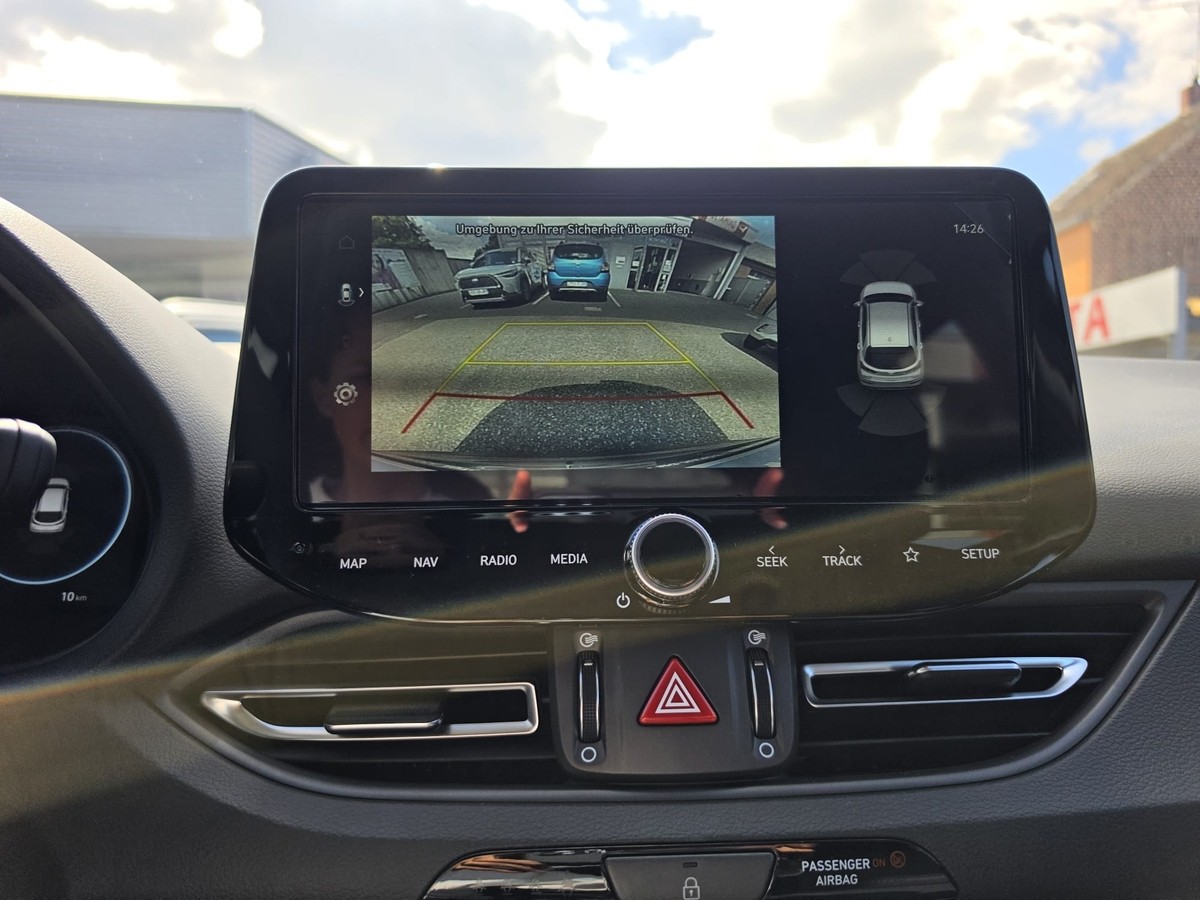 Hyundai i30 1.6 T-GDI GO - Navi - Sitzhzg - PDC v+h - R.Kam
