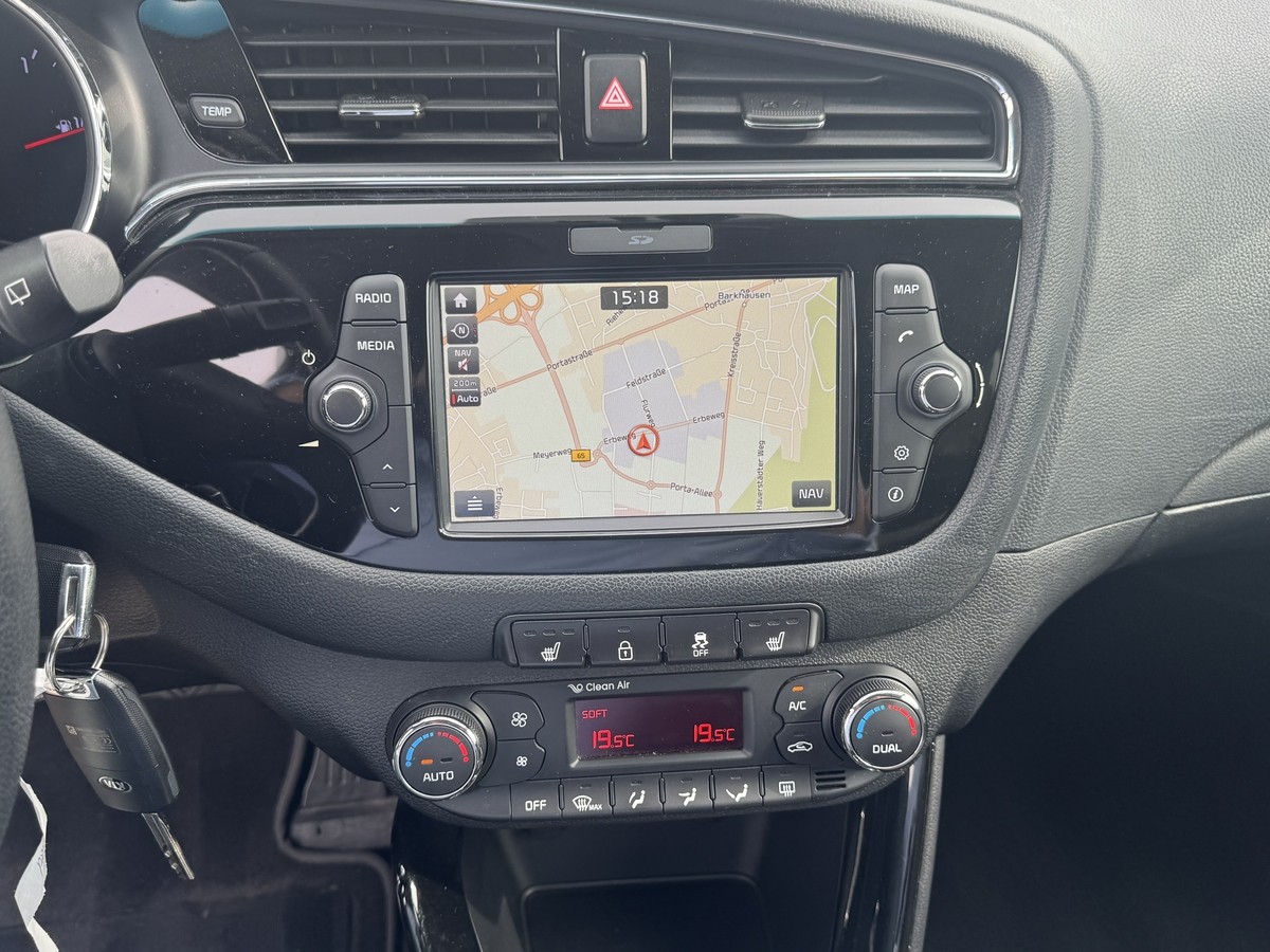 Kia cee'd / Ceed 1.6 GDI Dream Team (Euro 6) 