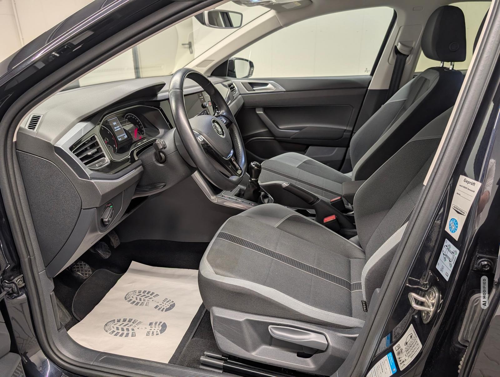 Volkswagen Polo Highline LED/Navi/SHZ/CarPlay/Tempom./16-LM