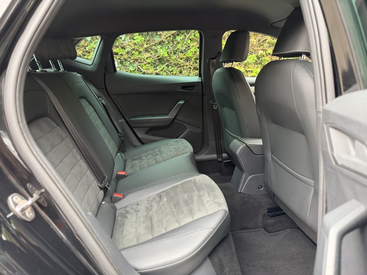 Seat Ibiza 1.6 TDI Xcellence/Rückfahrkamera/Navi/ACC/LED/Beats/Di
